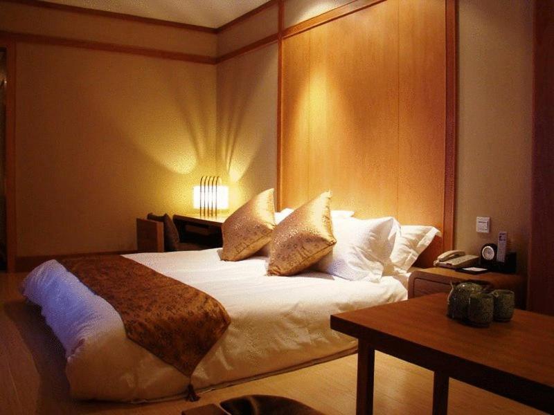 Linjiang Hotel Shanghai Room photo