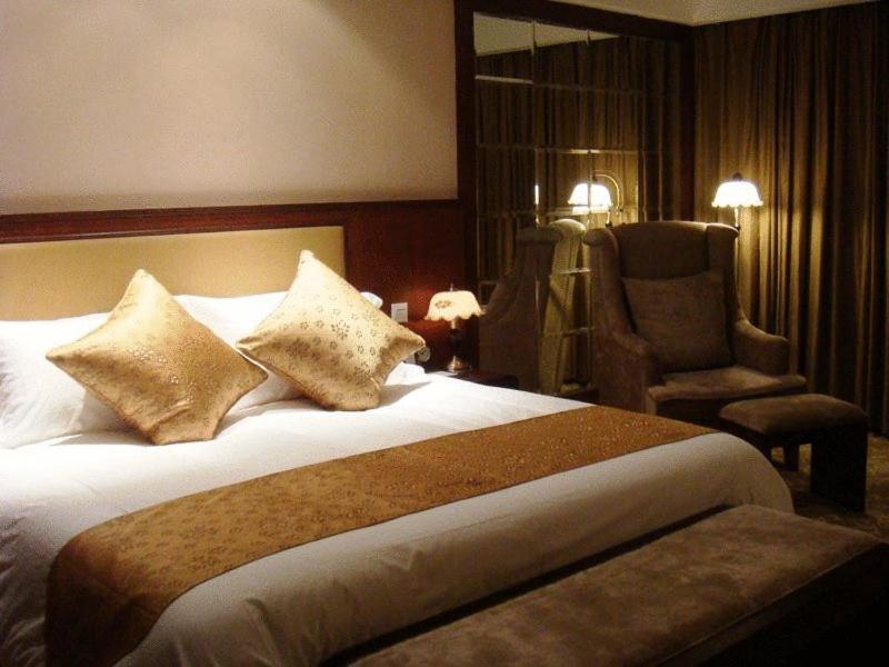 Linjiang Hotel Shanghai Room photo